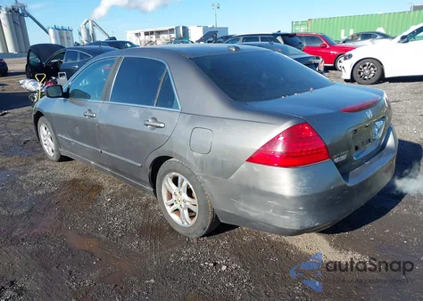 2006 Honda Accord 2.4 Ex z USA, uszkodzony, nr VIN 1HGCM56826A096410